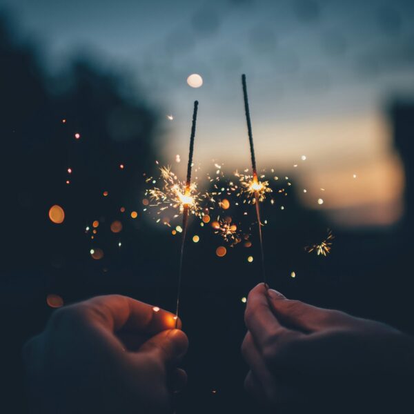 Адара. А ЖИЗНЬ ЛЮБИТ